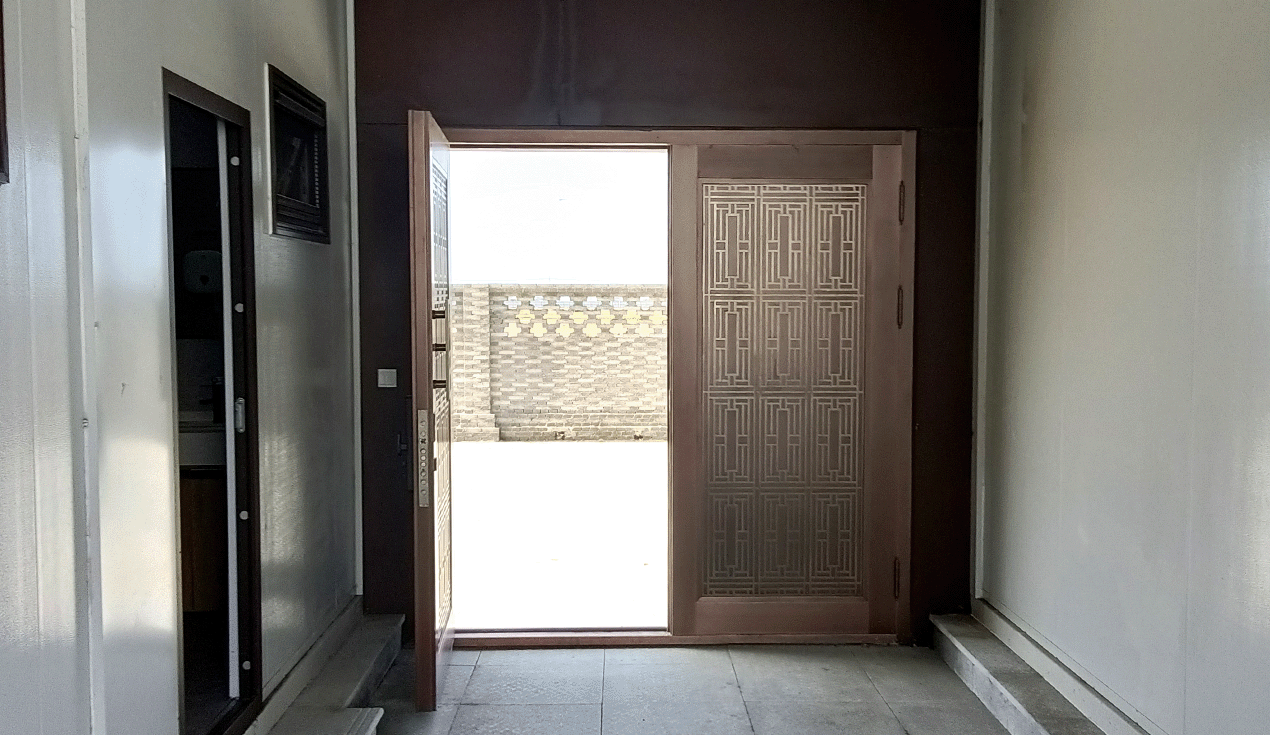 Box Cabin Imitation Courtyard Project