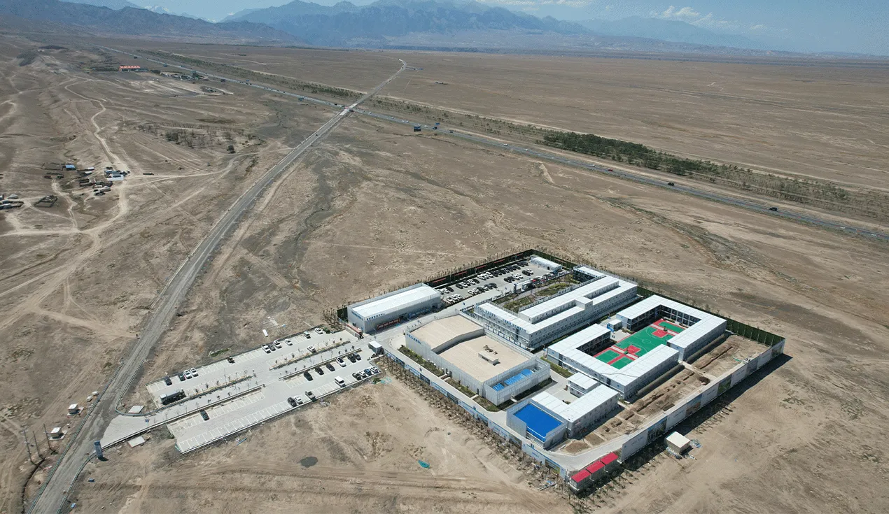 Xinjiang Duku Highway Engineering Camp: 221 Modular Houses in Dushanzi